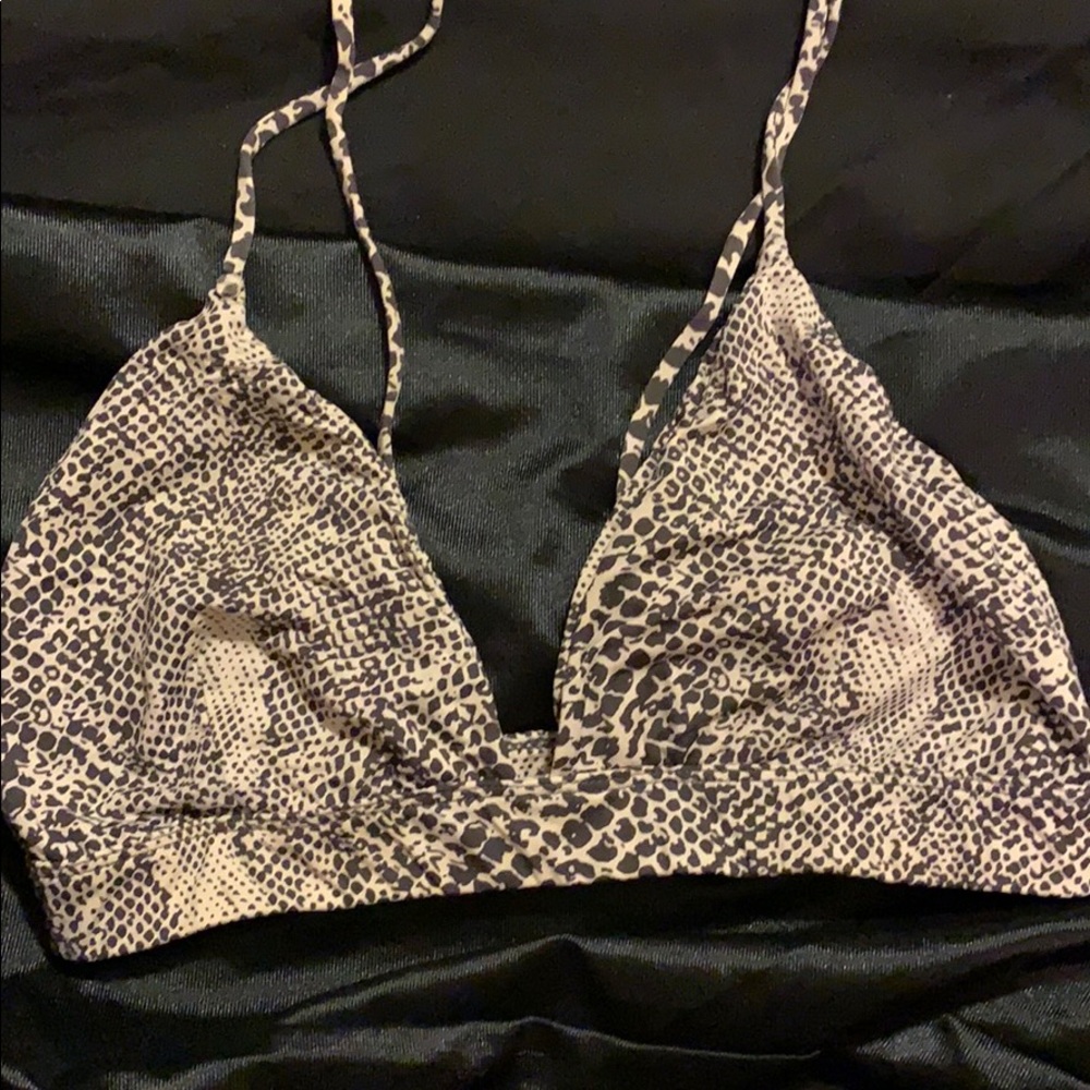 ❌sold ❌ Acacia snake top XL